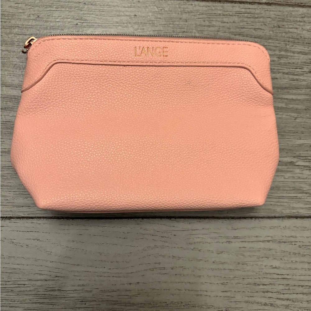 L’Ange beauty bag in pink. EUC.